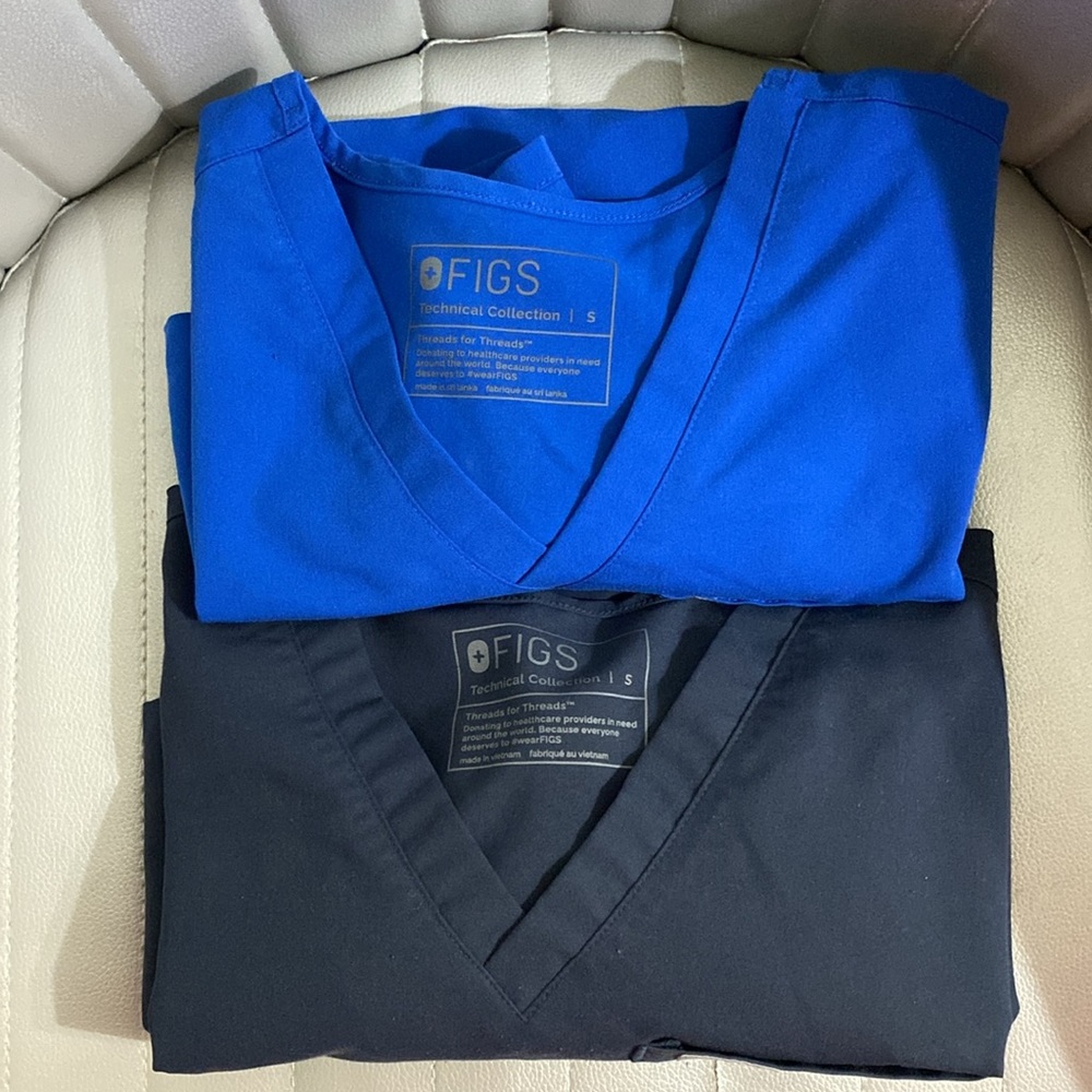 Small Figs Scrub Top Bundle - image 1